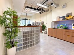 Woods Square (D25), Office #623030681